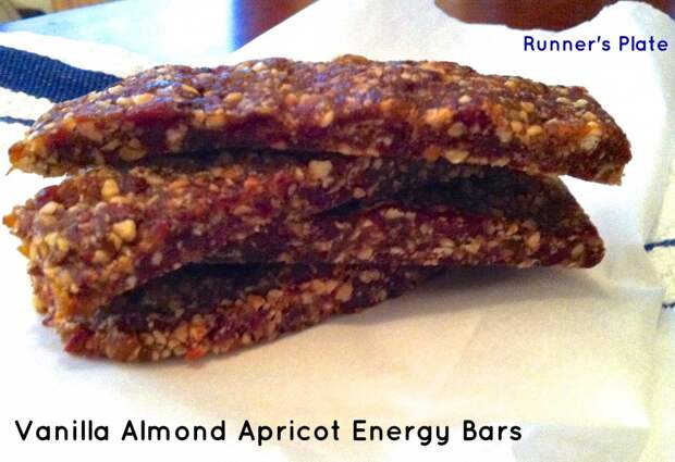 Vanilla almond apricot energy bars