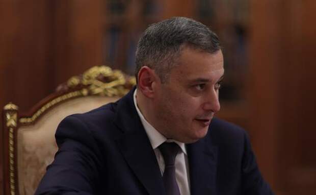 Губернатор Александр Хинштейн сообщил о переломе ребер и позвоночника