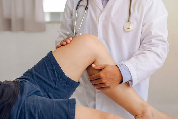 Страховщик Леонова: клиники все чаще выводят популярных врачей за рамки ДМС