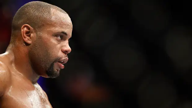 Кормье дал прогноз на бой Джонса с Миочичем