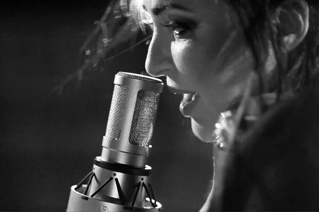 «В панике кажется, что сдохнешь»: Лолита объяснила, почему у нее случился разрыв шаблона