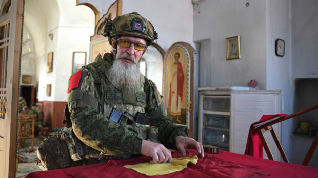 Слуцкий предложил наделить священнослужителей в зоне СВО особым статусом