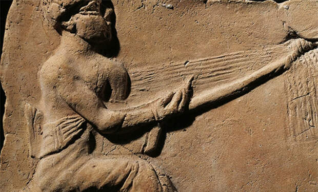 Шумеры использовали асфальт 4000 лет назад. Они делали его без заводов и нефти