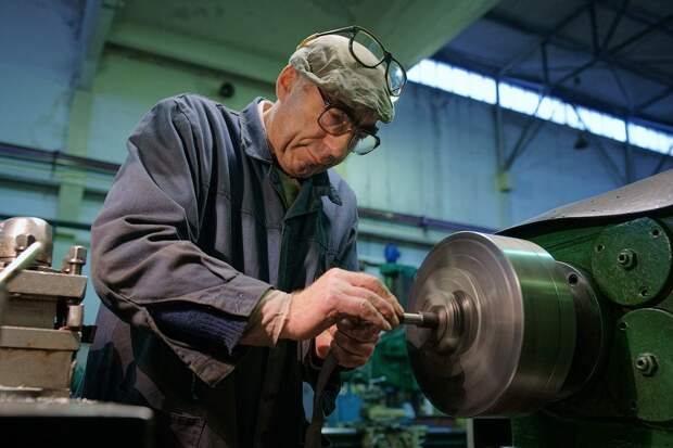 Молчание станков: почему российская промышленность проигрывает битву за молодёжь