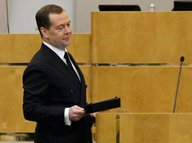 Отчет Медведева в Госдуме назвали «не слишком честным»: запутался в тормозах