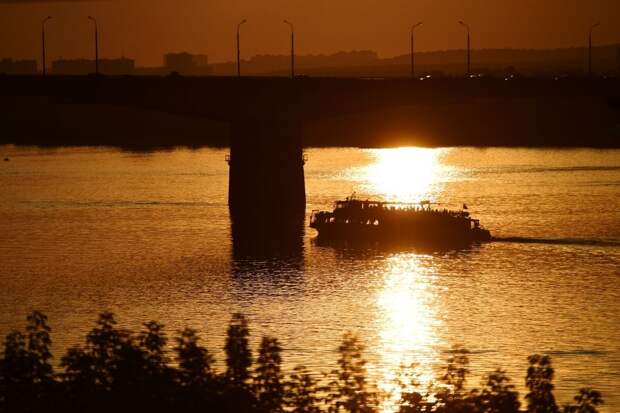 В Перми повар теплохода упала за борт в реку Каму и утонула