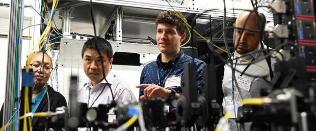 Физики создали квантовый датчик для обнаружения "волны" темной материи