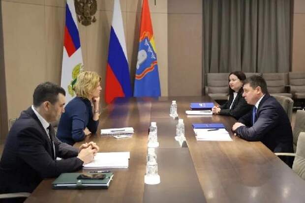 Состоялась рабочая встреча министра сельского хозяйства РФ Оксаны Лут и главы региона Евгения Первышова