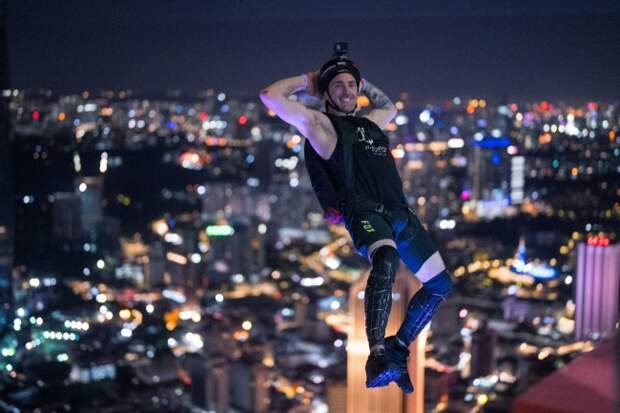 Base Jumper