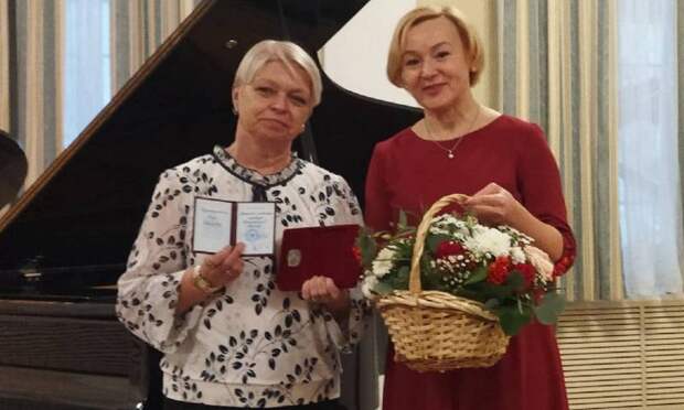 Преподаватель музыки Ольга Дружининская стала заслуженным работником культуры Архангельской области