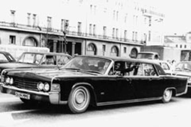 Lincoln Continental Limousine Lehmann Peterson