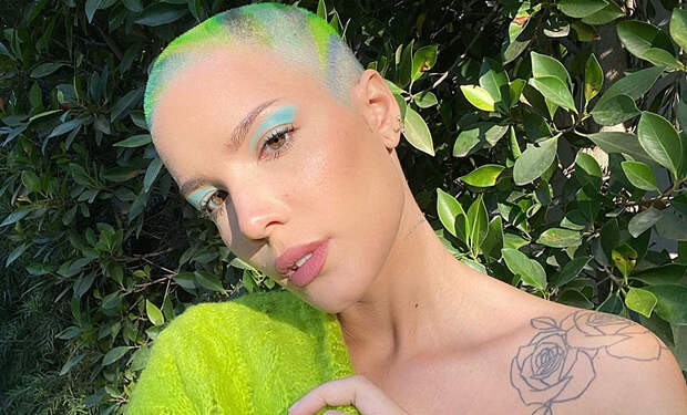 От косметики Холзи до инклюзивного парфюма: бьюти-дайджест недели