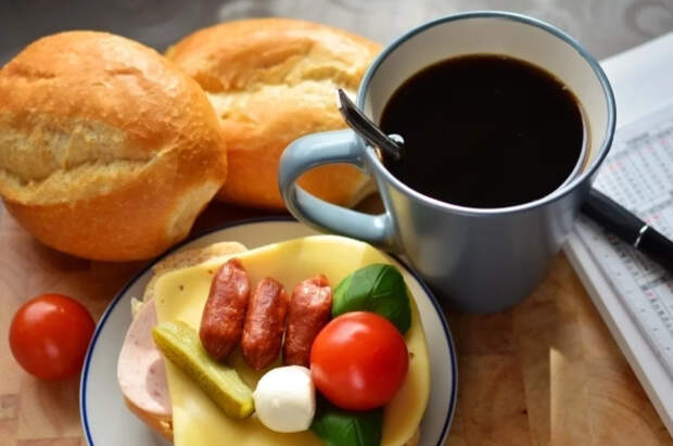 Врач Меньщикова раскрыла, почему аппетит может отсутствовать по утрам