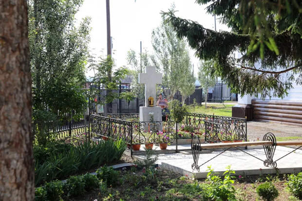 Можно ли ходить на кладбище в Вербное воскресенье: священник дал ясный ответ