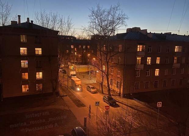 Фото дня: теплый свет озарил Марьину рощу
