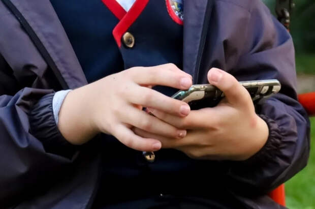 Психолог Дугенцова: зависимость от гаджетов вредит детям