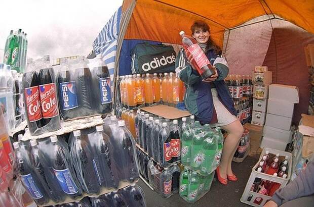 Простая зарисовка из жизни России 1990–х. Россия, 90-е, coca-cola, артефакт, adidas