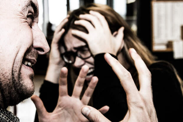 Ссора. Снимок иллюстративный. Ссора. Снимок иллюстративный.