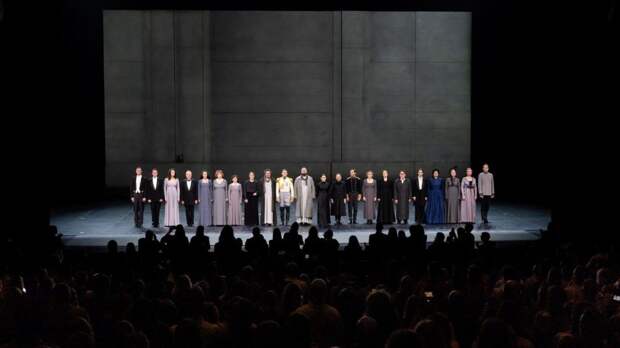 Вахтанговский театр представил в Дубае спектакль «Война и мир»