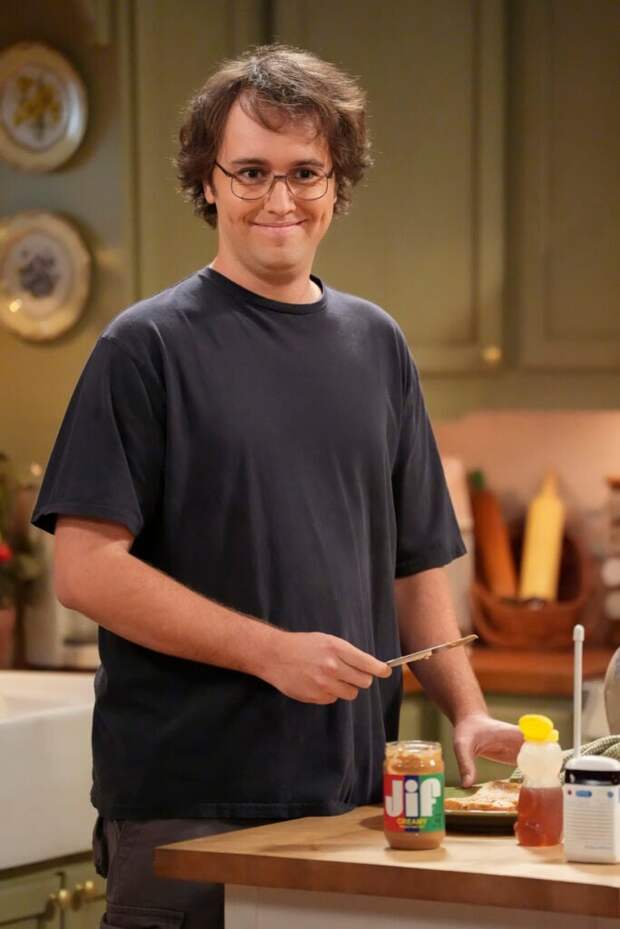 Connor making a sandwich on Georgie and Mandy's First Marriage Season 1 Episode 4