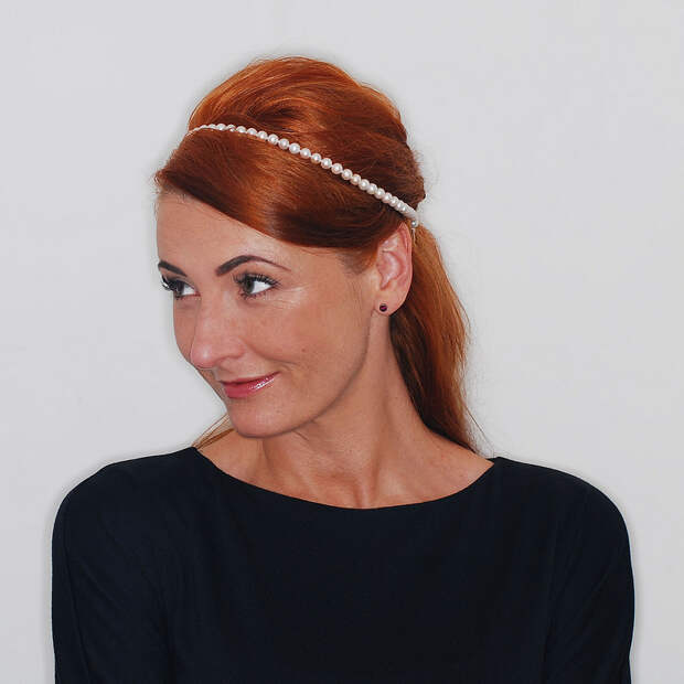 4 Modern Ways to Style a Classic Pearl Necklace | 4. As a hairband