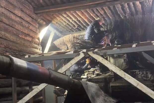 Стальной «Ёж» против дронов: секретная броня русских танков шокировала ВСУ