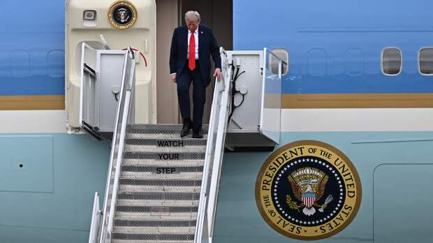 Стало известно, как чиновники НАТО добивались расположения Трампа