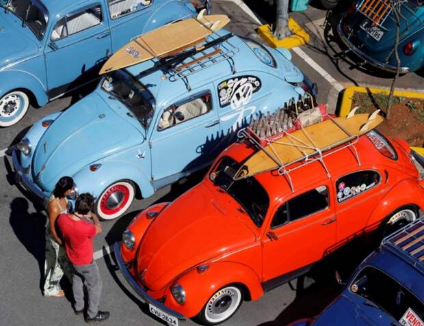 Cобрание владельцев VW Beetle в Бразилии beetle, volkswagen, бразилия, жук