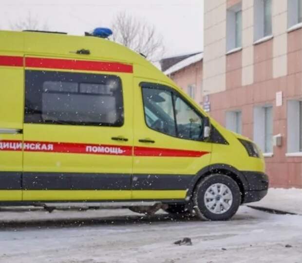 Вор в белом халате: в Новгородской области фельдшер «скорой» обокрал пьяного пациента