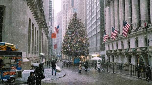 Холод парализовал США: отключаются электростанции, замерзли газовые трубопроводы