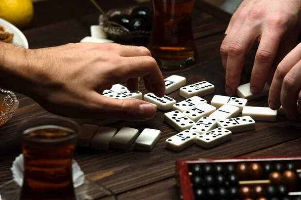 Культура дворового домино: откуда она взялась и куда исчезла