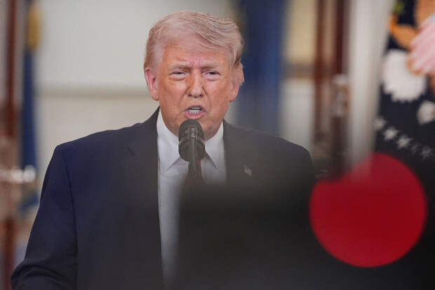 Трамп: иранцы будут стерты с лица земли, если атакуют американские корабли
