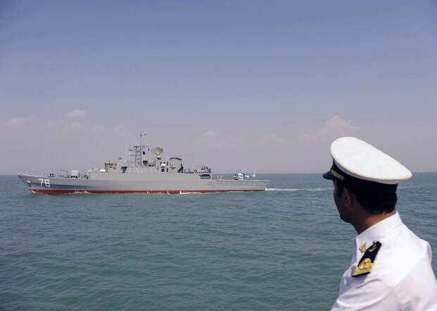 США сообщили о затоплении эсминца иранских ВВС