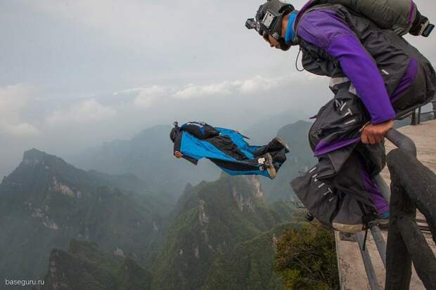 Tianmen08 800x533 Прыжки со скал Аватара
