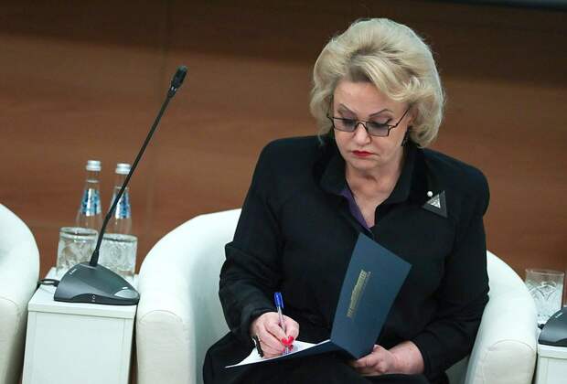 Останина поддержала идею преподавать этикет в школе