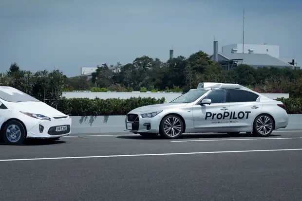 Nissan разрабатывает автономную систему предотвращения столкновений