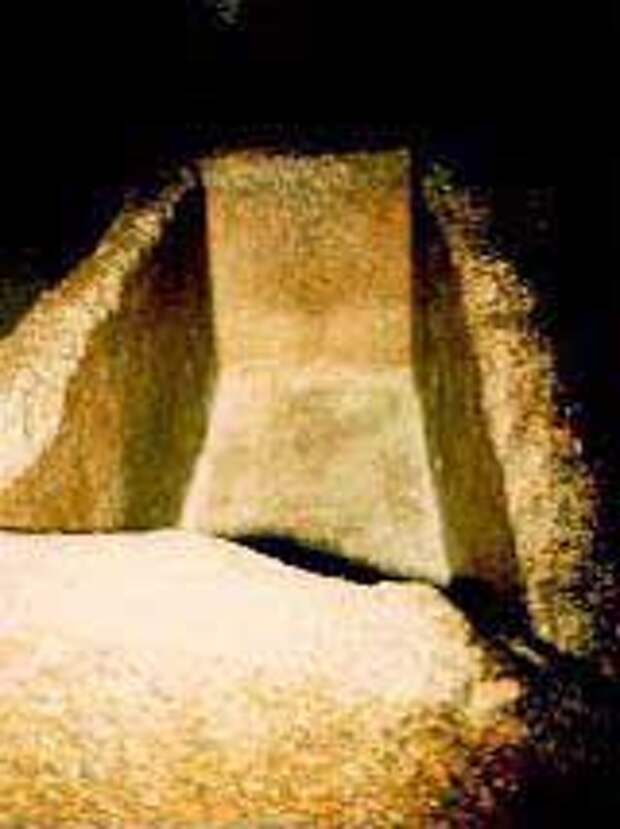 Саркофаг Большой пирамиды