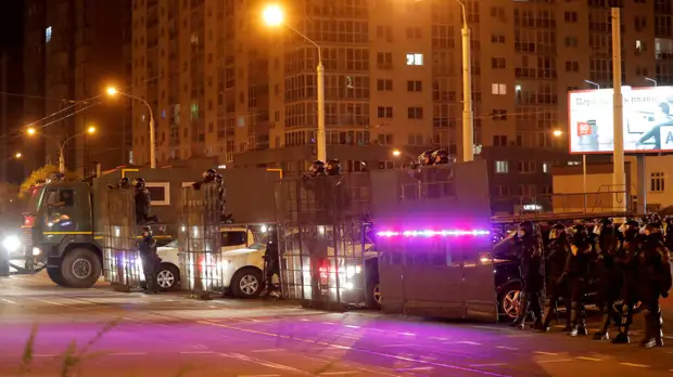 На протестах в Белоруссии пострадали 39 силовиков