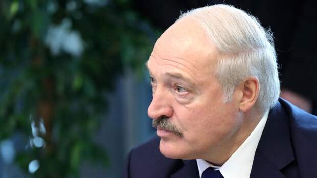 Автор "пугачей" Минска живёт в России - "иногда дразнит Лукашенко оттуда", иронично напомнил Безпалько