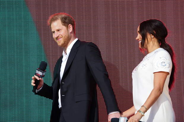 Стала известна прибыль принца Гарри и Меган Маркл на контракте с Netflix