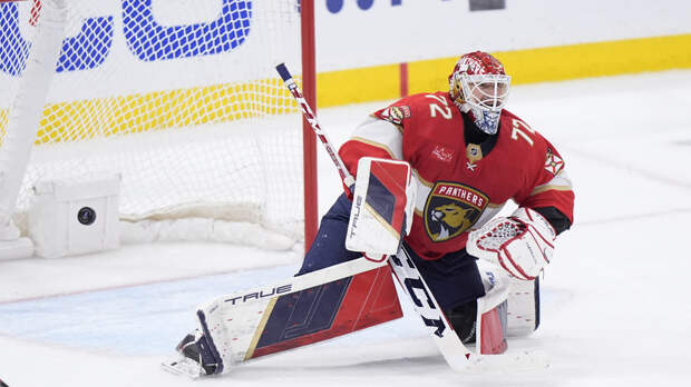 Бобровский признан второй звездой матча НХЛ с «Тампой»