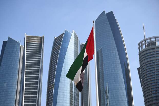 Выход ОАЭ из ОПЕК станет «ударом» для нефтяной индустрии: что пишут зарубежные СМИ