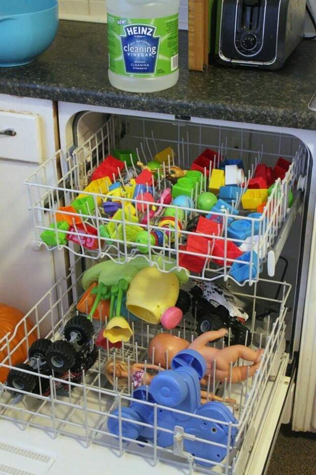 Игрушки можно мыть в посудомоечной машине дети, лайфхак, полезно, прикольно, родители, фото, хитрости родителей