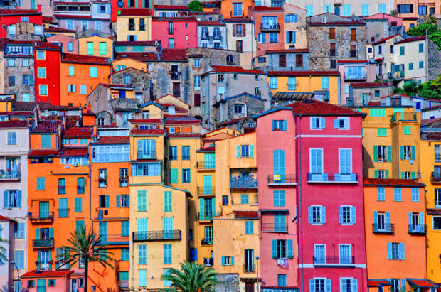 Provence Village of Menton, Provence-Alpes Cote d’Azur, France Provence Village of Menton, Provence-Alpes Cote d’Azur, France архитектура, пейзаж, разноцветные города, юмор