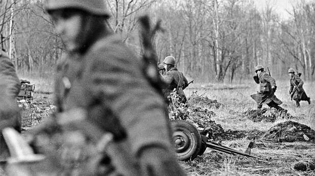 SinoSoviet09 Крупнейший советско китайский вооружённый конфликт: остров Даманский