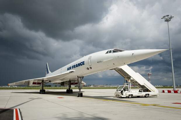 Сoncorde F-WTSB авиакомпании Air France совершил свой последний рейс 27 июня 2003-го года. Сегодня он стоит в Бланьяке как музейный экспонат. Специалисты говорят, что легендарная машина, двигатели которой не запускались уже 10 лет, вполне в восстановимом состоянии.