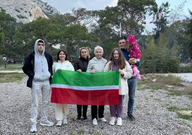 Анталиядә Һади Атласи истәлегенә багышланган татарча пикник узган