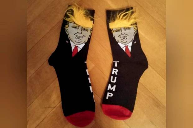 Конгрессмены США подарили депутатам Госдумы носки с изображением Трампа