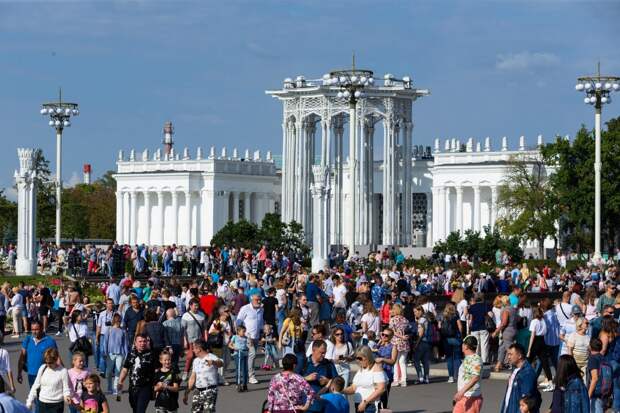 Первоначально ротонда была выкрашена охрой/Пресс-служба ВДНХ