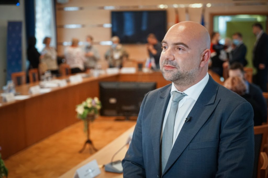 Участники движения Баженова организовали онлайн-декламацию стихотворения «С чего начинается Родина»